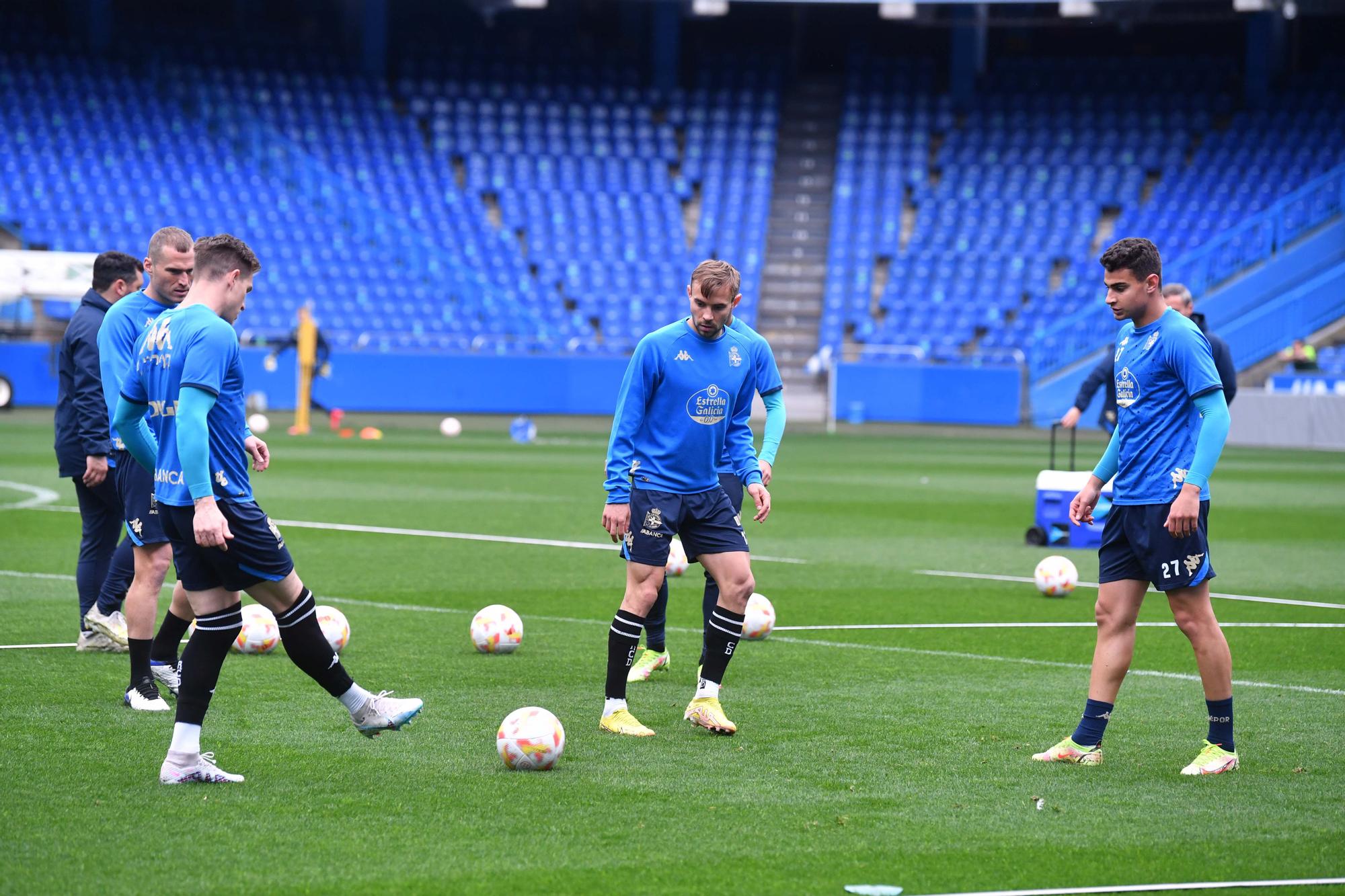 Deportivo | Primera sesión de la semana en el estadio de Riazor