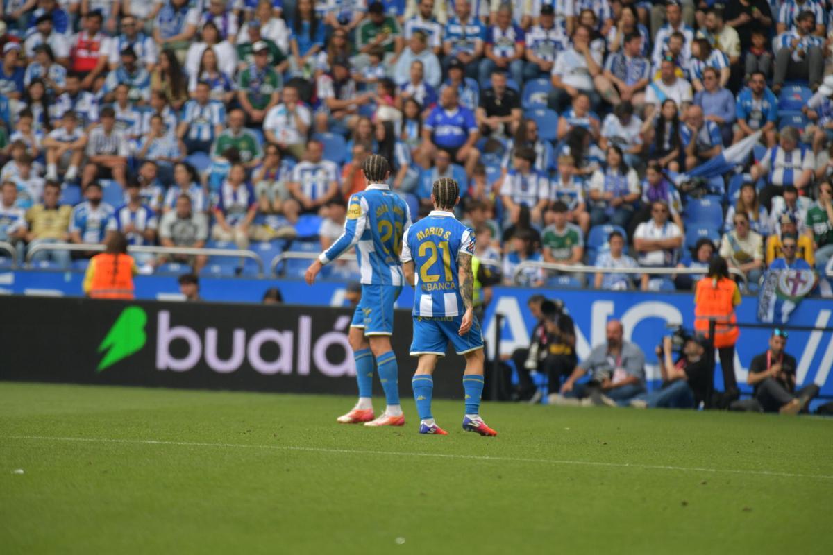 La fiesta lo inundó todo en Riazor, el fútbol era de lo menos