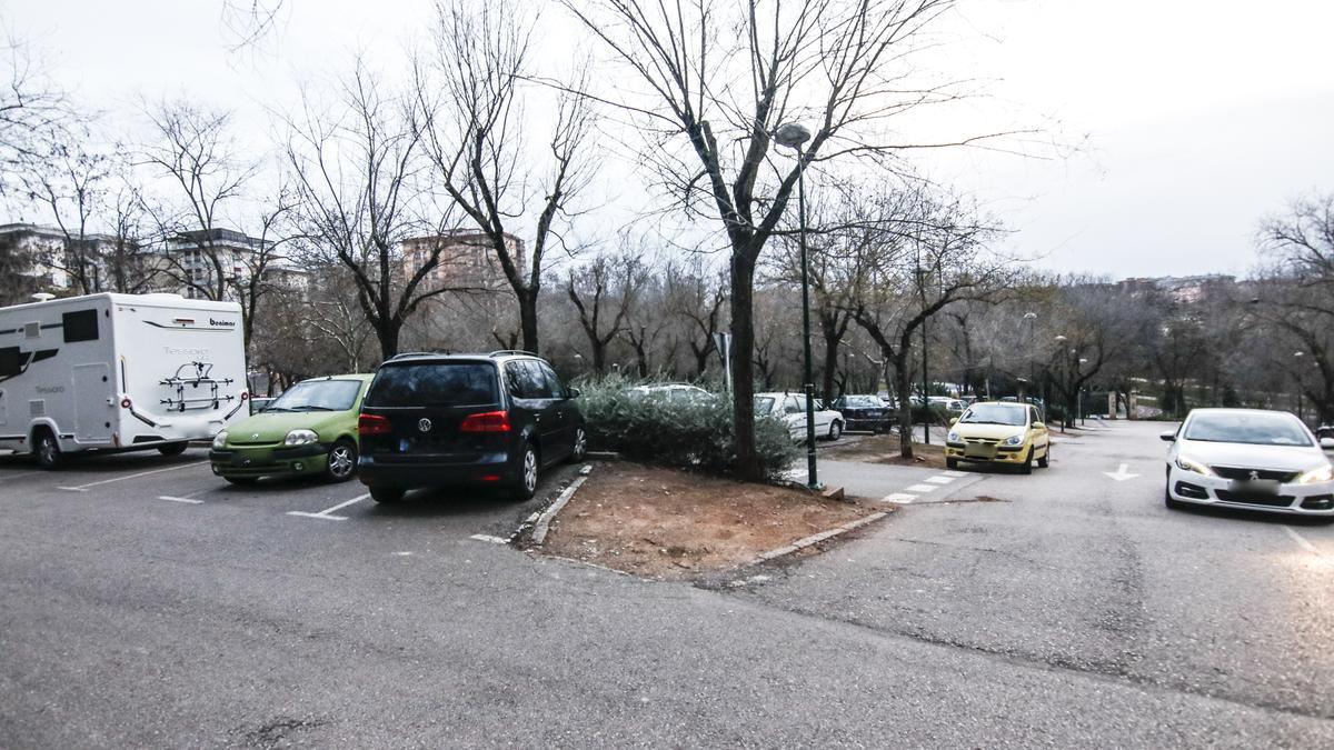 Estacionamiento en el parque del Príncipe, su ampliación está pendiente de obtener la financiación.