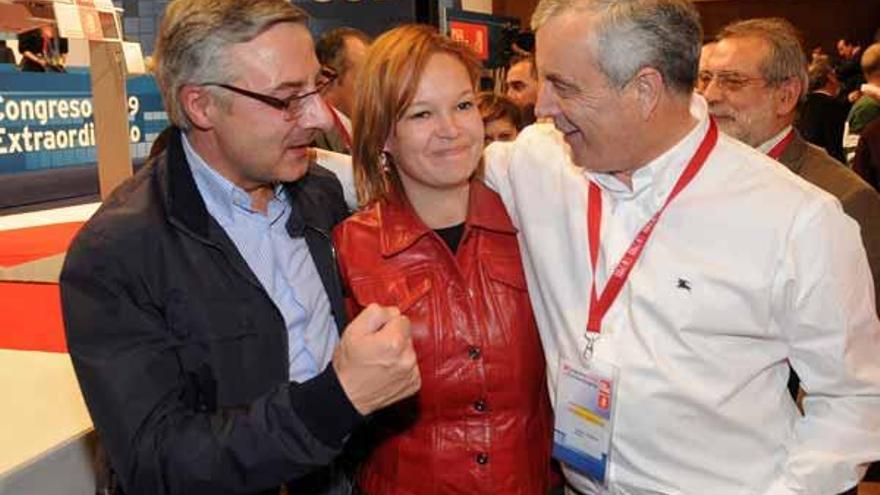 José Blanco, Leire Pajín y Manuel &quot;Pachi&quot; Vázquez, ayer en el congreso de Pontevedra
