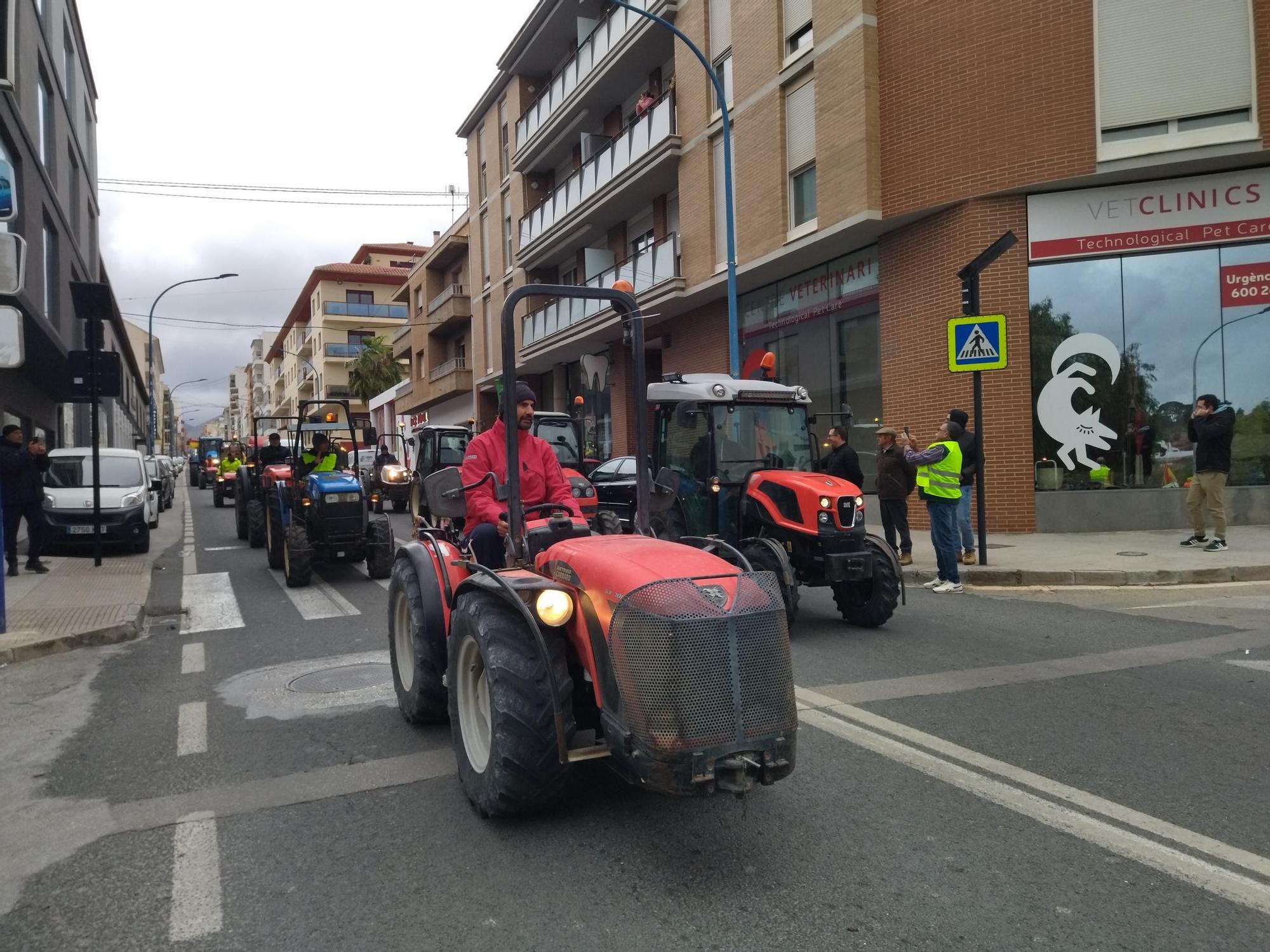 La tractorada de la Marina Alta, en imágenes