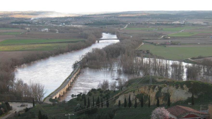 El Duero alcanza en Toro el nivel de alerta