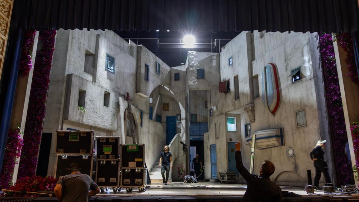 así se prepara el musical en el Teatro Principal de Alicante así se prepara el musical en el Teatro Principal de Alicante