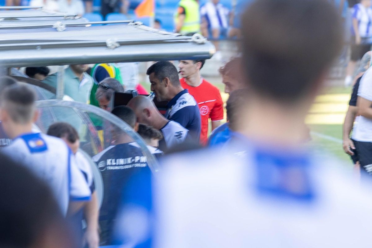 Torrecilla heads into the Rico Pérez locker room tunnel