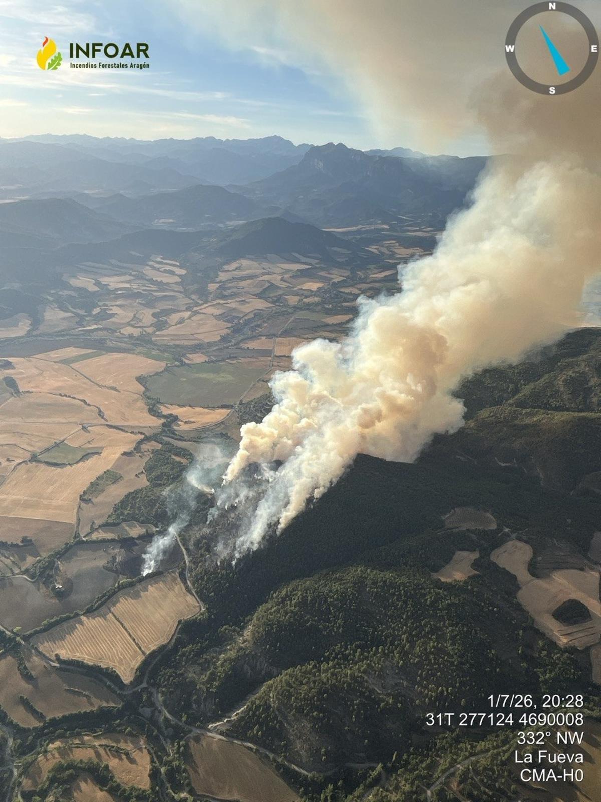 Una vista aerea del incendio de la comarca del Sobrarbe.