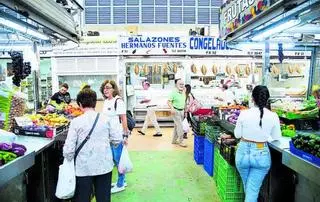 El mercado de Santa Florentina lucirá sus puestos renovados para el verano