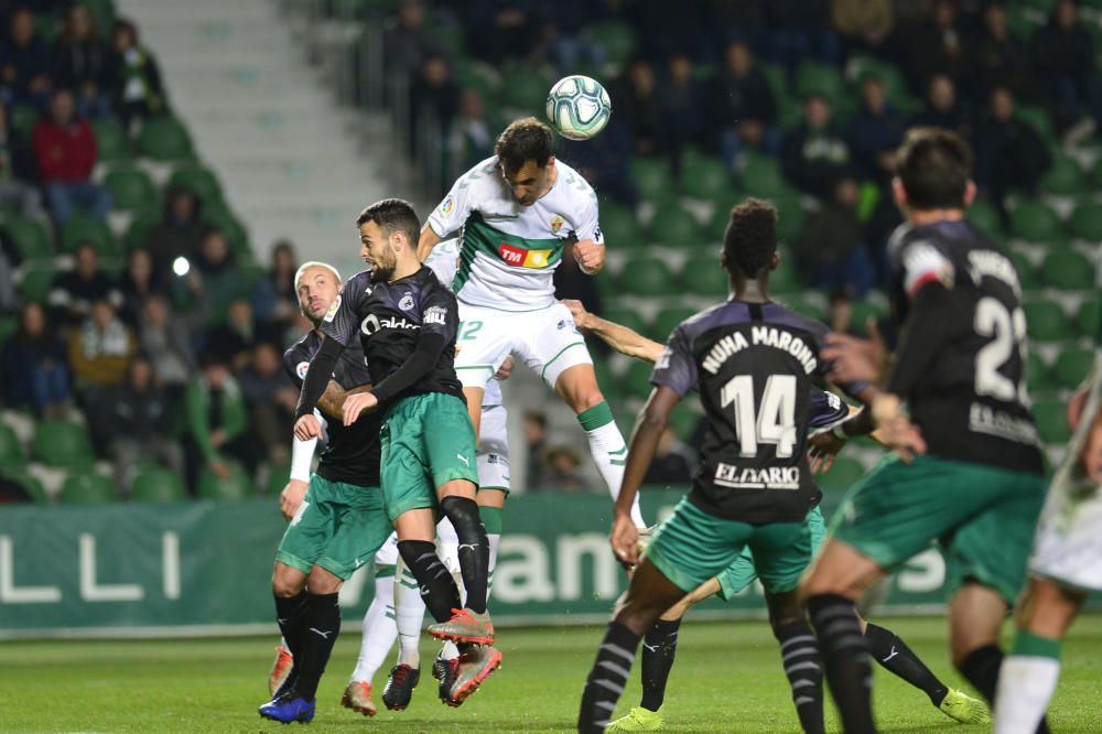 Las mejores fotografías del partido entre el Elche y el Racing de Santander