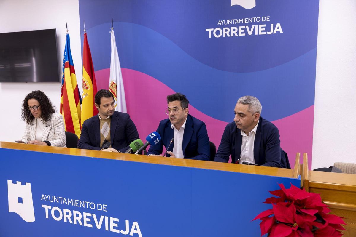 Rueda de prensa del alcalde Eduardo Dolón y los responsables de Apymeco