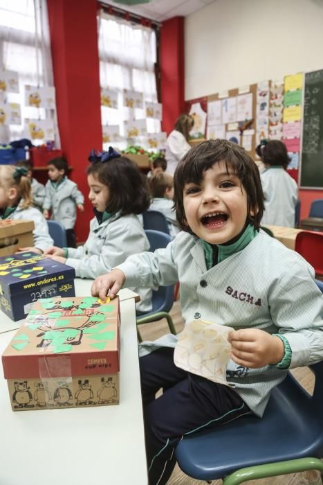 Colecta de material escolar para los niños saharauis en el colegio Santo Domingo