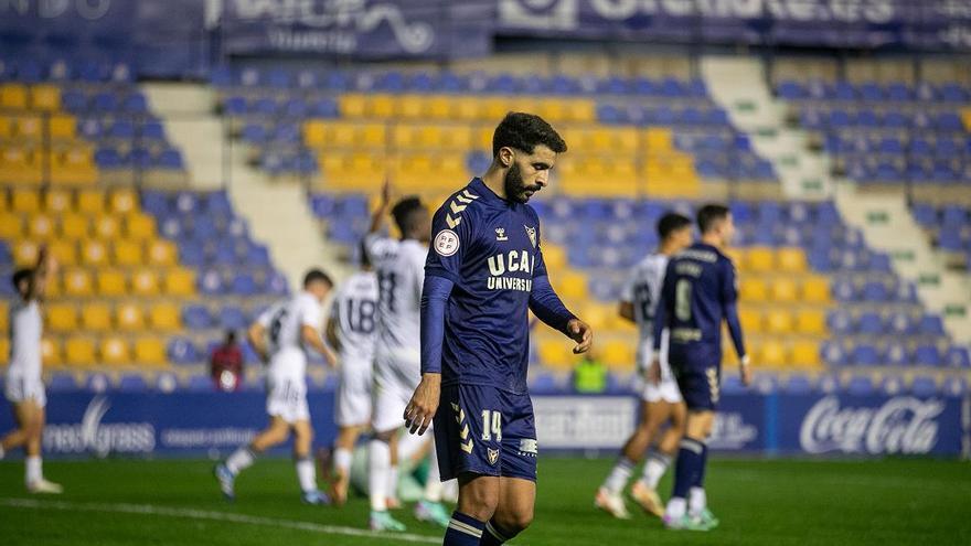 El UCAM Murcia pierde la fortaleza en casa