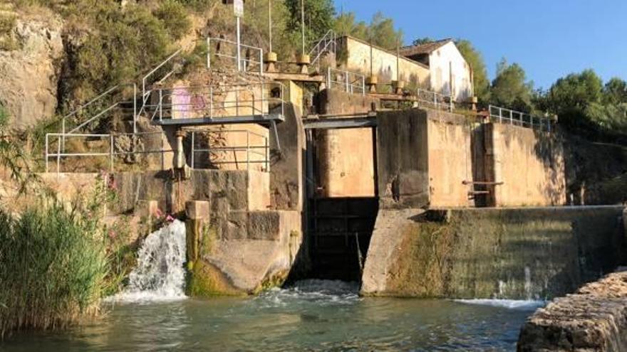 La presa de Pedralba, donde está prohibido el baño.