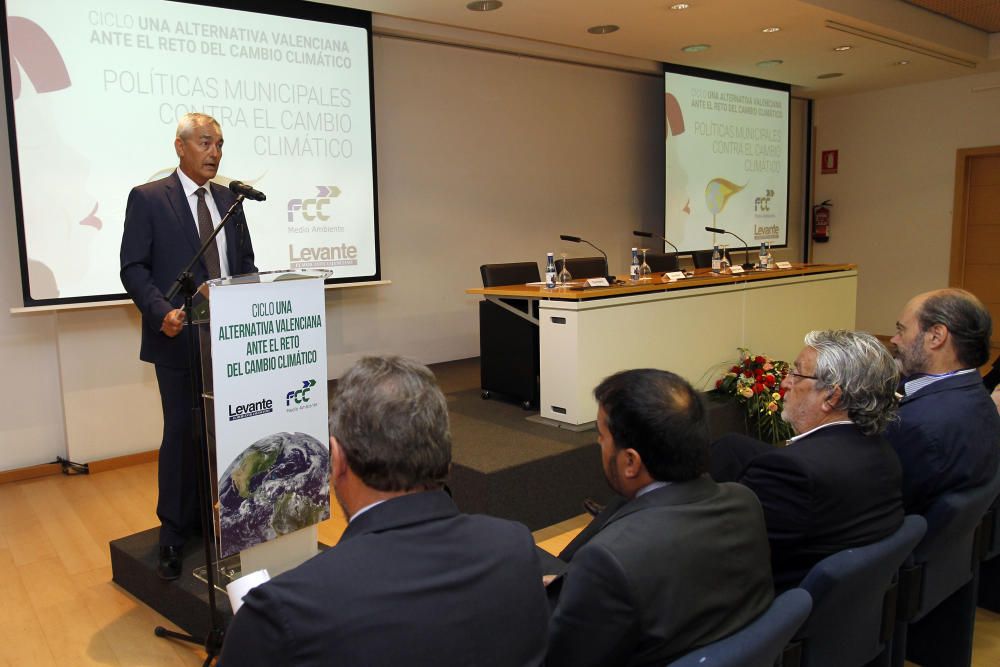 Mesa redonda: Políticas municipales contra el cambio climático