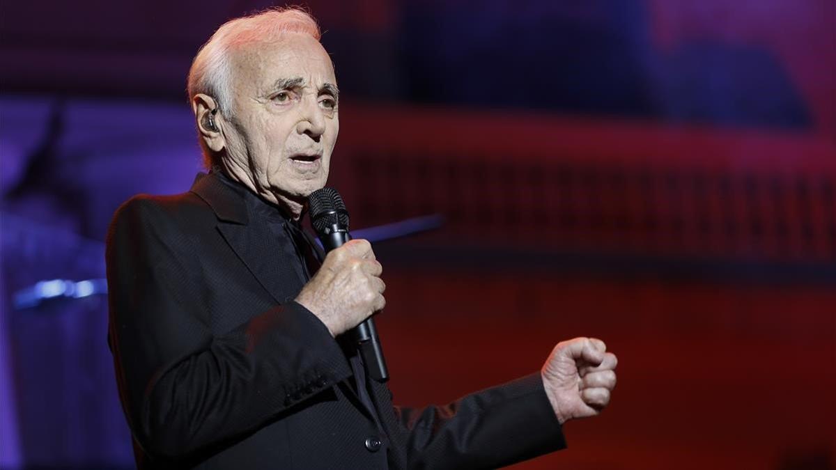 Charles Aznavour en los Jardines de Pedralbes en el verano de 2016.