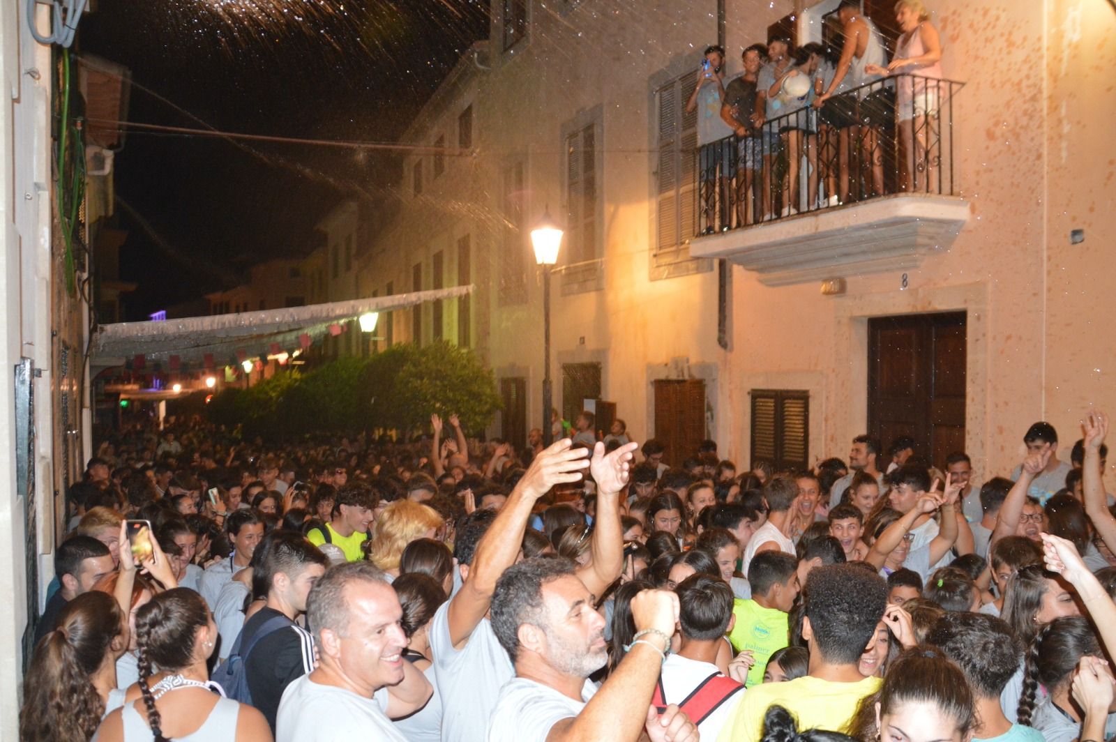 Más de 4000 personas participan en la carrera popular 'Més sans que un gra d'all' de Sant Llorenç