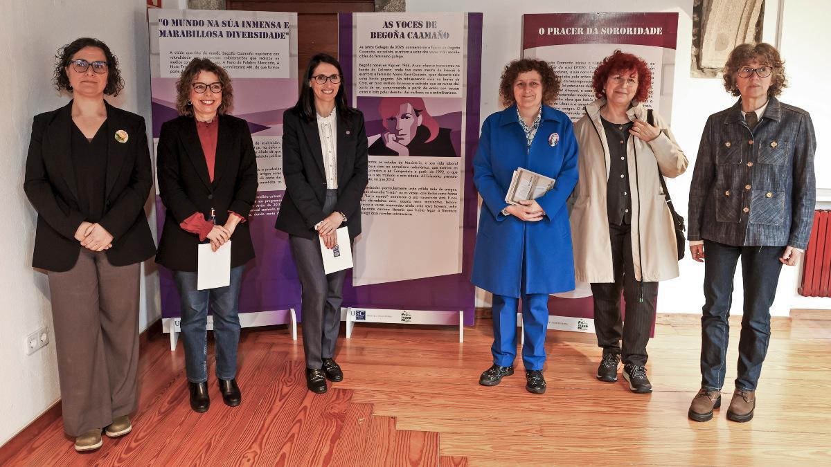 Cabana, Casal, Crujeiras, Sanmartín, Romaní y Cabada, al abrir la muestra ‘As voces de Begoña Caamaño’.