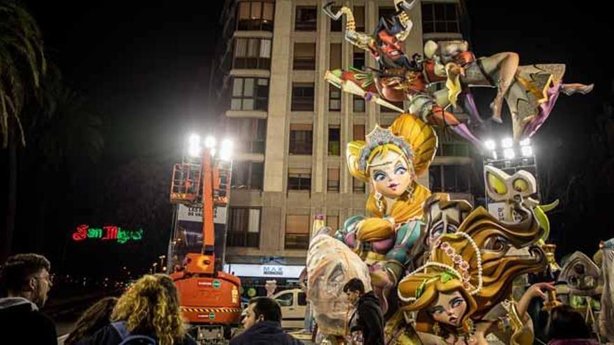 Valencia, en &#039;shock&#039; por la suspensión de las Fallas