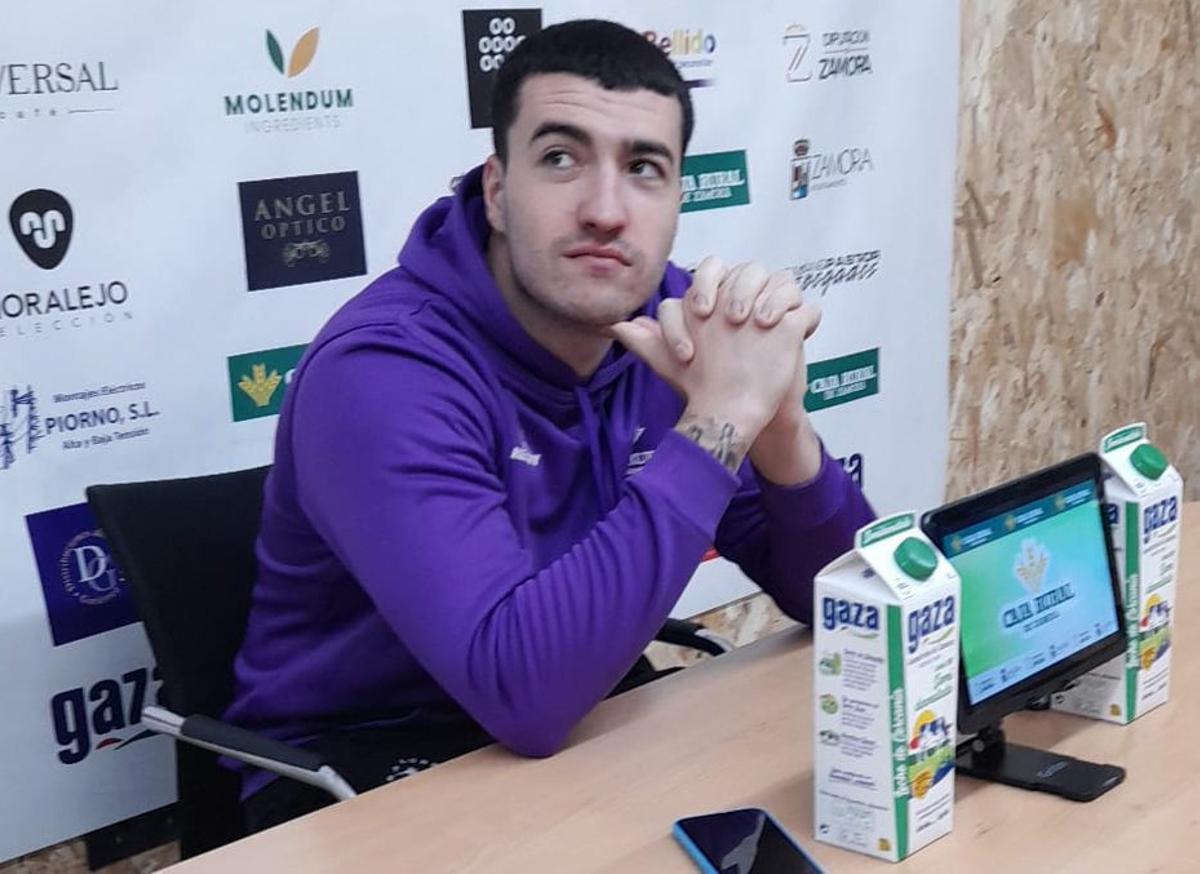 Raúl Escudero, jugador del Balonmano Zamora Caja Rural. | LOZ
