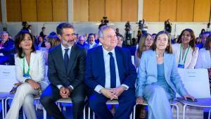 Jordi Hereu (Industria), Juanjo Cano (Kpmg), Daniel Tugues (Veolia), Núria Mas y Teresa Garcia-Milà (Cercle)