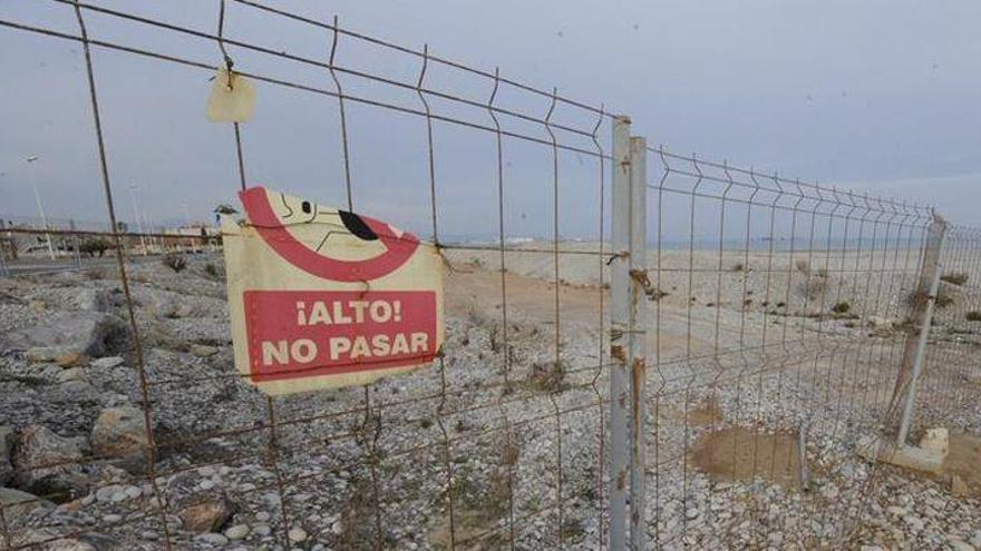 La regeneración de la playa de Almassora pasa de manos