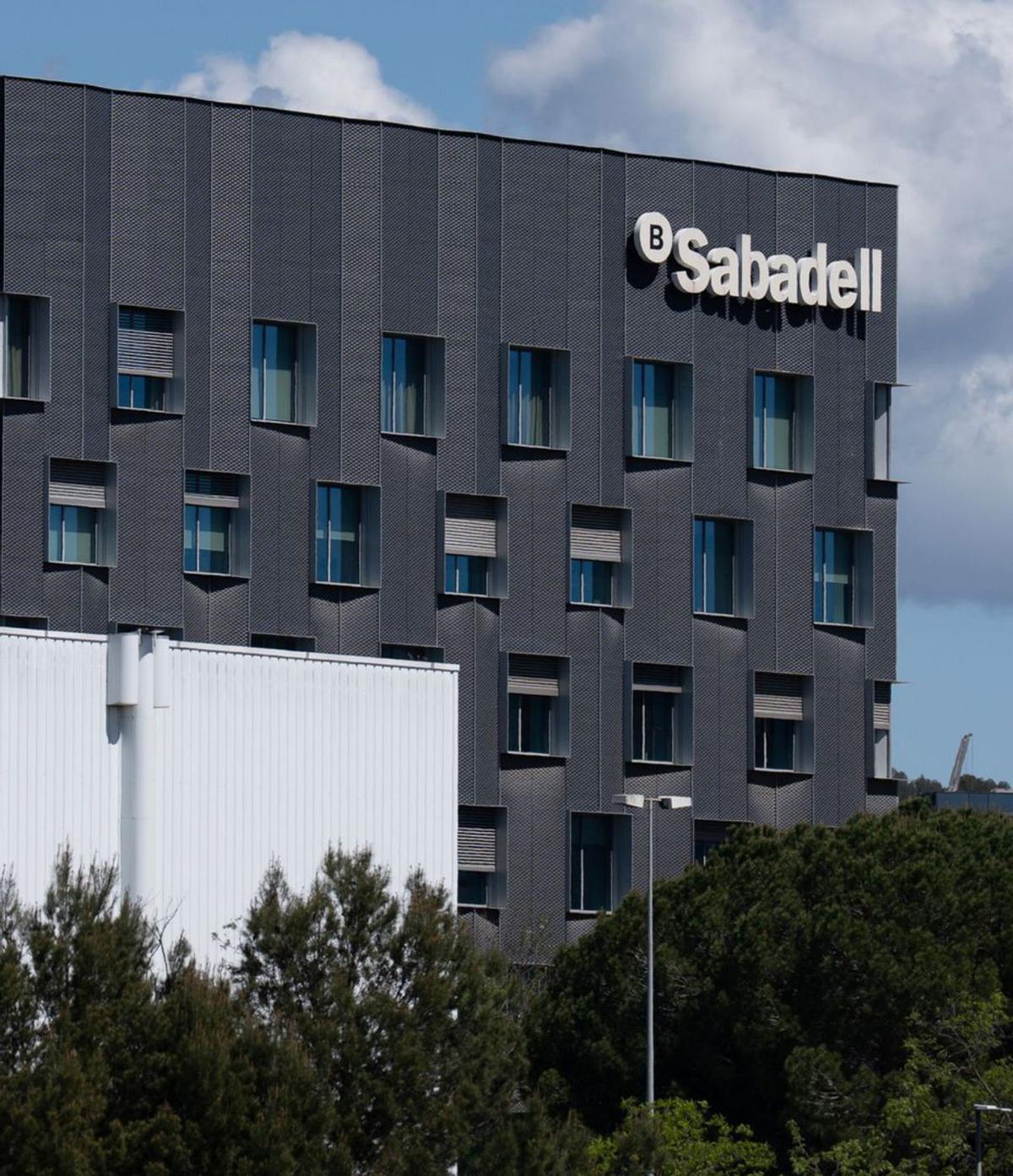 L’empresariat català demana per carta a Sánchez que rebutgi l’opa L’empresariat català demana per carta a Sánchez que rebutgi l’opa
