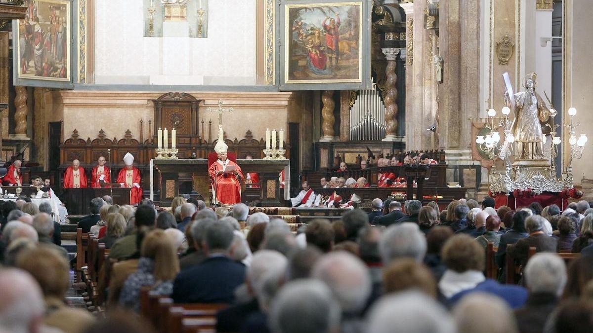 El cardenal Cañizares, durante una misa.