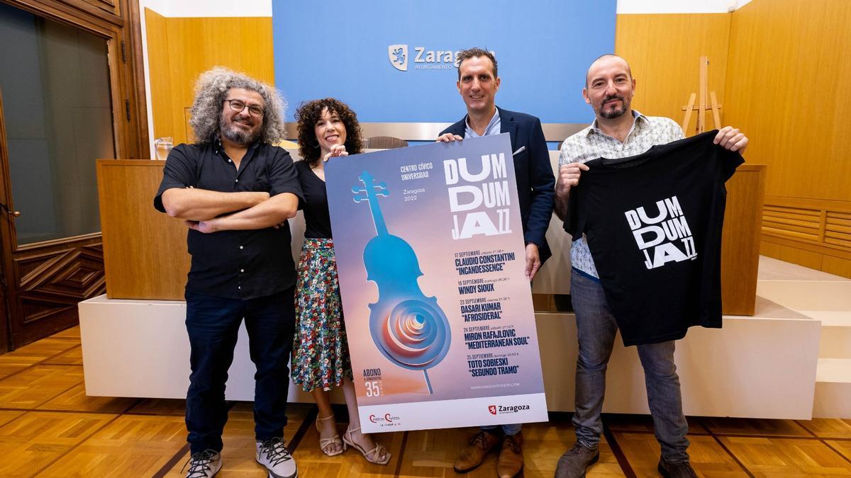 Dum Dum Jazz se ha presentado esta mañana en el Ayuntamiento de Zaragoza.