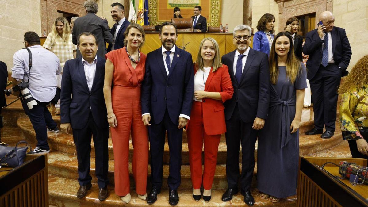 Los socialistas José Luis Ruiz Espejo, Isabel Aguilera, Dani Pérez, Alicia Murillo, Josele Aguilar y Mari Nieves Ramírez. | L. O.