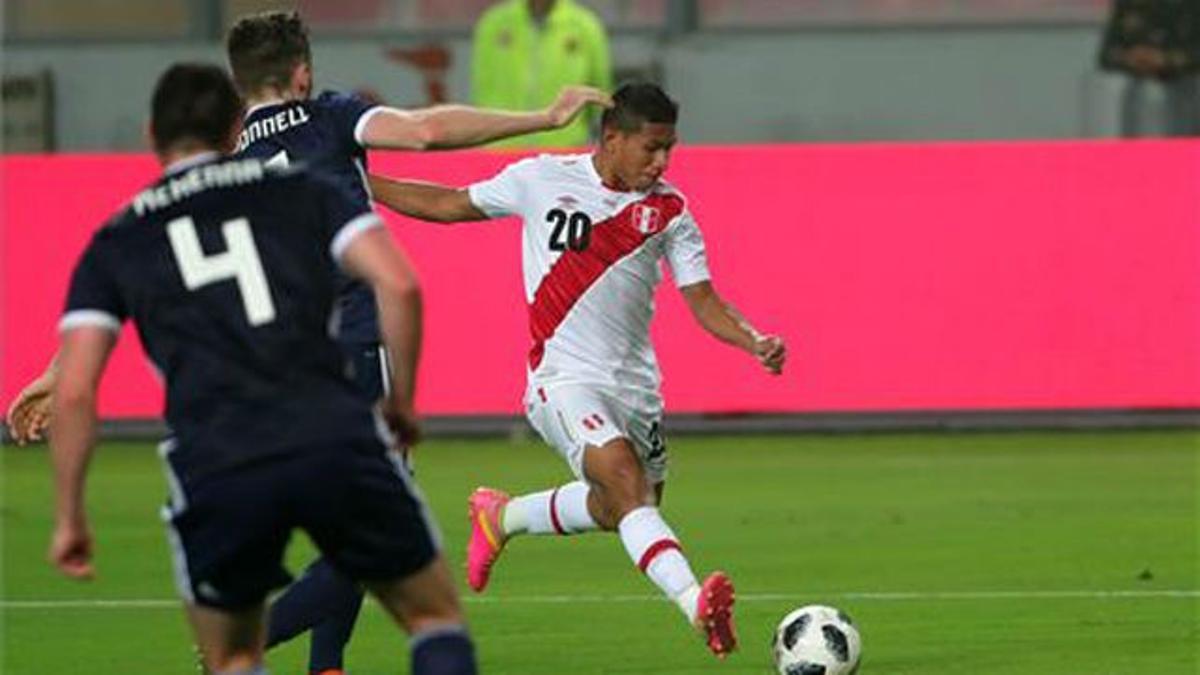 Perú derrotó a Escocia con un 2-0