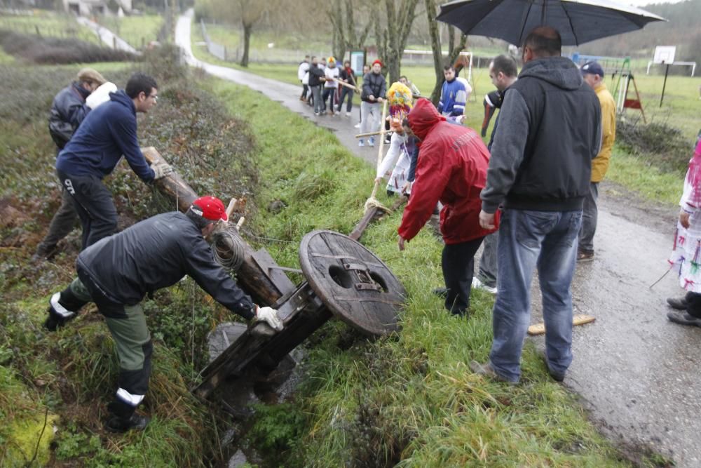 Entroido en Ourense 2016 | El Entroido vence al mal tiempo en Verín, A Valenzá o Cartelle