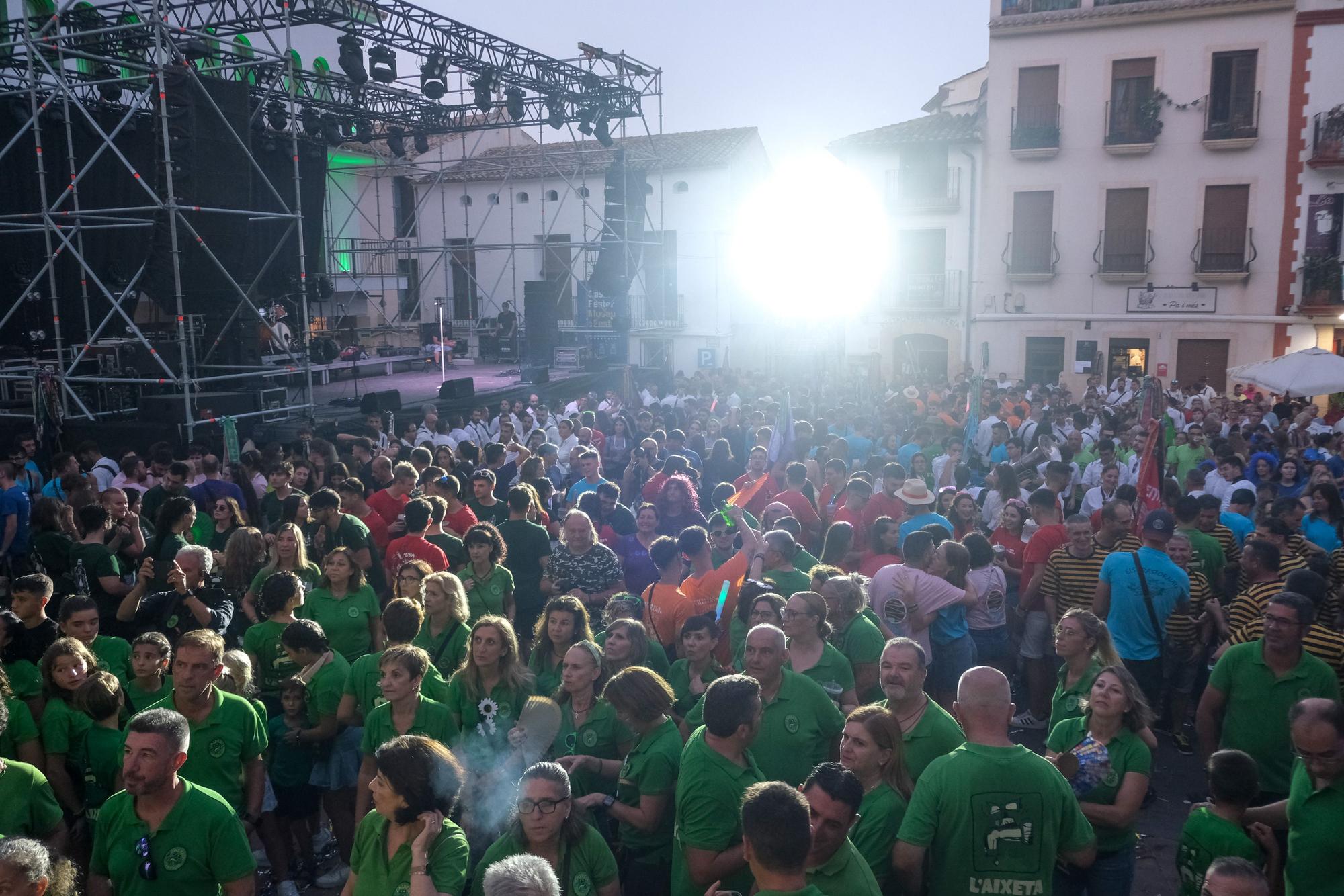 Así ha sido la Entrada de peñas de las fiestas de La Nucía