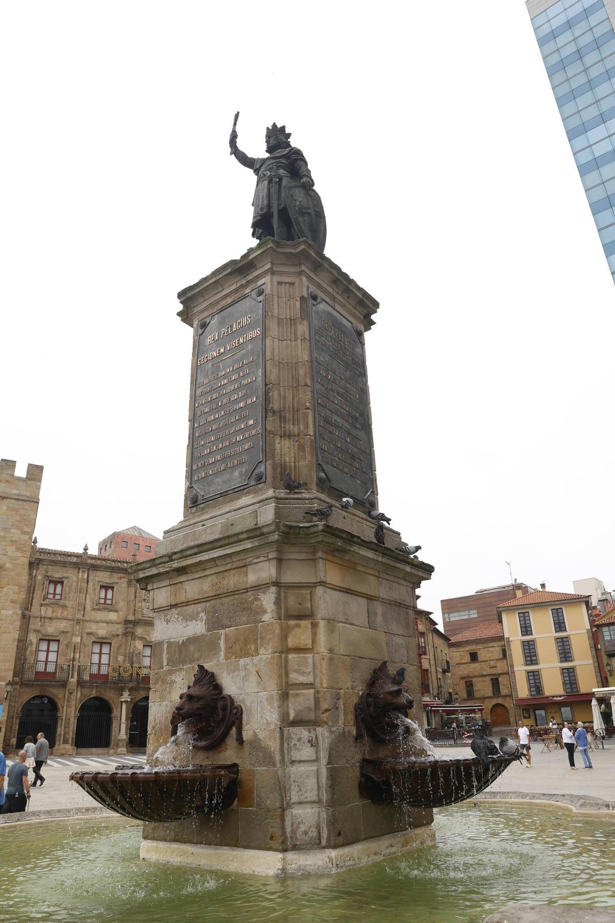 Las fuentes de Gijón renacen y los barrios lo agradecen: “Dan una imagen muy buena de la ciudad”