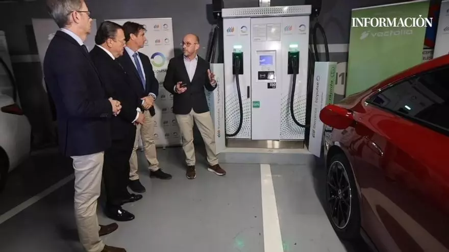 Alicante gana 14 nuevos puntos de recarga en el parking de la avenida de la Estación