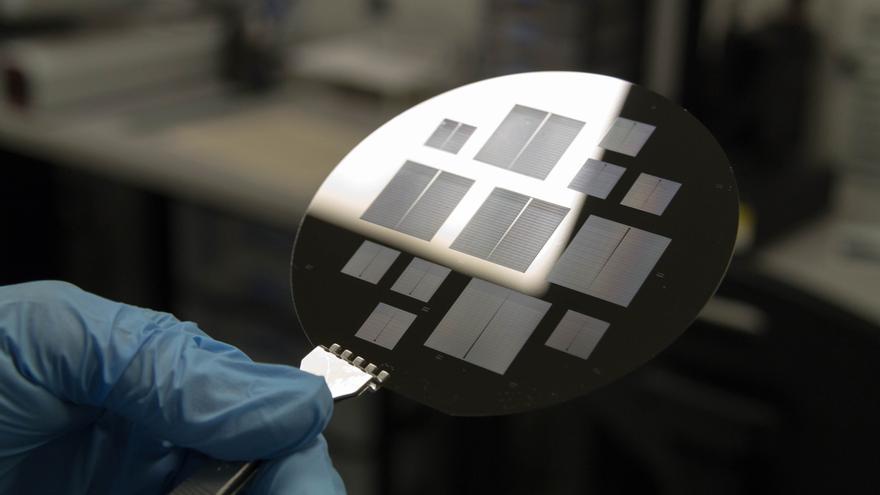 El Gobierno anuncia una inversión de 11.000 millones para un proyecto de microchips y semiconductores