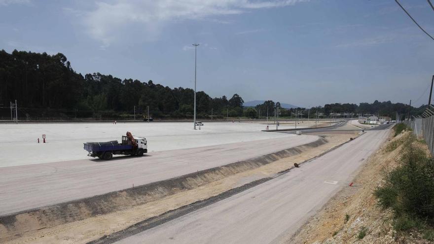 Concursos fallidos, materiales más caros o imprevistos encar