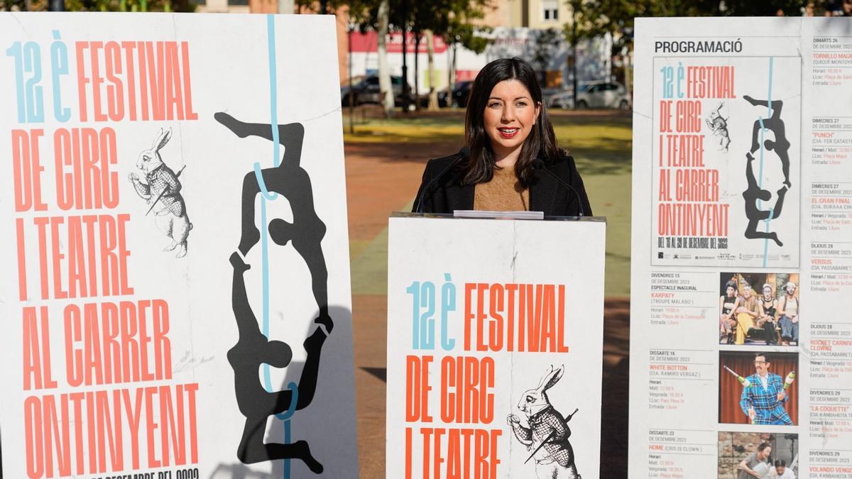 La concejal Angels Muñoz ha presentado la 12ª edición del festival de circo y teatro en la calle de Ontinyent.