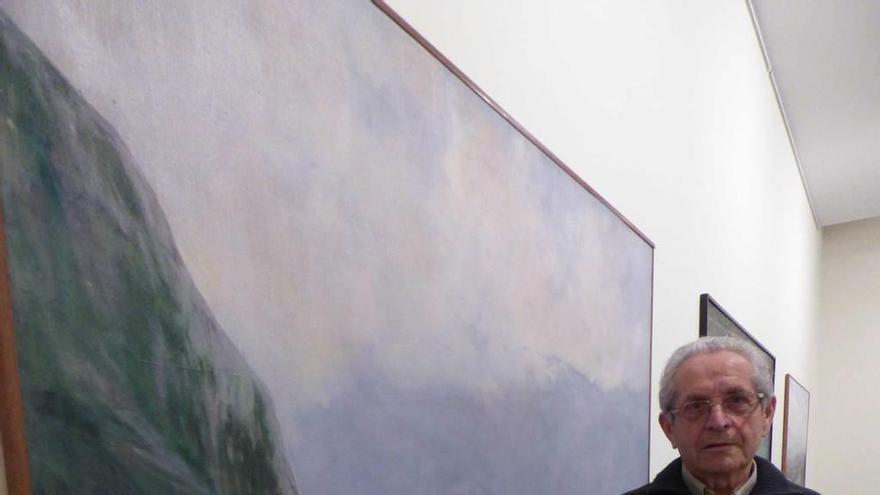 Blanco Puente, junto a una pintura del Monsacro, una de sus favoritas.