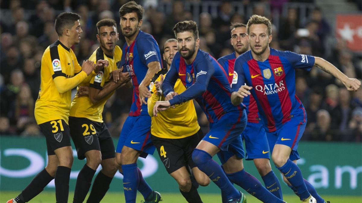 Una acción del Barça-Málaga de la Liga 2016/17