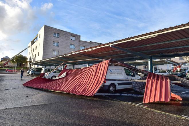 Fotogalería | Un tornado arrasa la zona del aparcamiento del hospital Virgen del Puerto de Plasencia