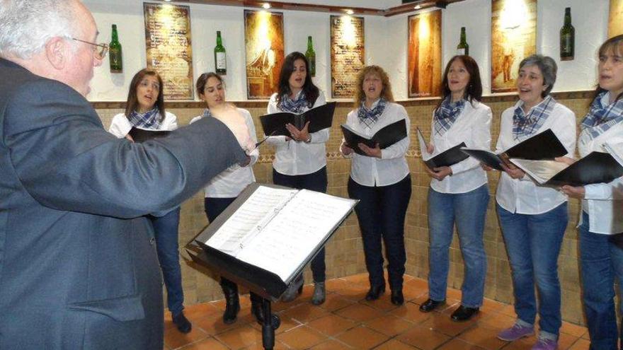 La agrupación, en un momento de su actuación, ayer, en el bar Repinaldo.