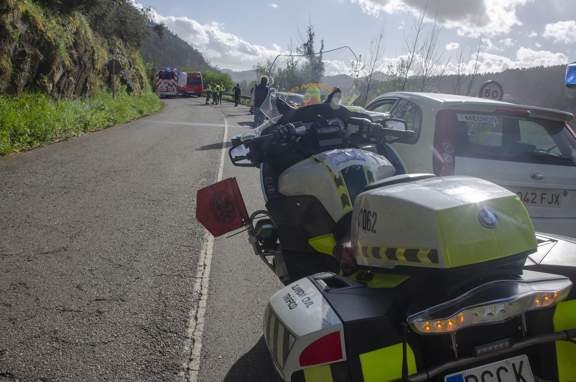 Tragedia en una carrera ciclista en Pravia: un hombre irrumpe con un coche robado y mata a un guardia civil tras arrollarlo