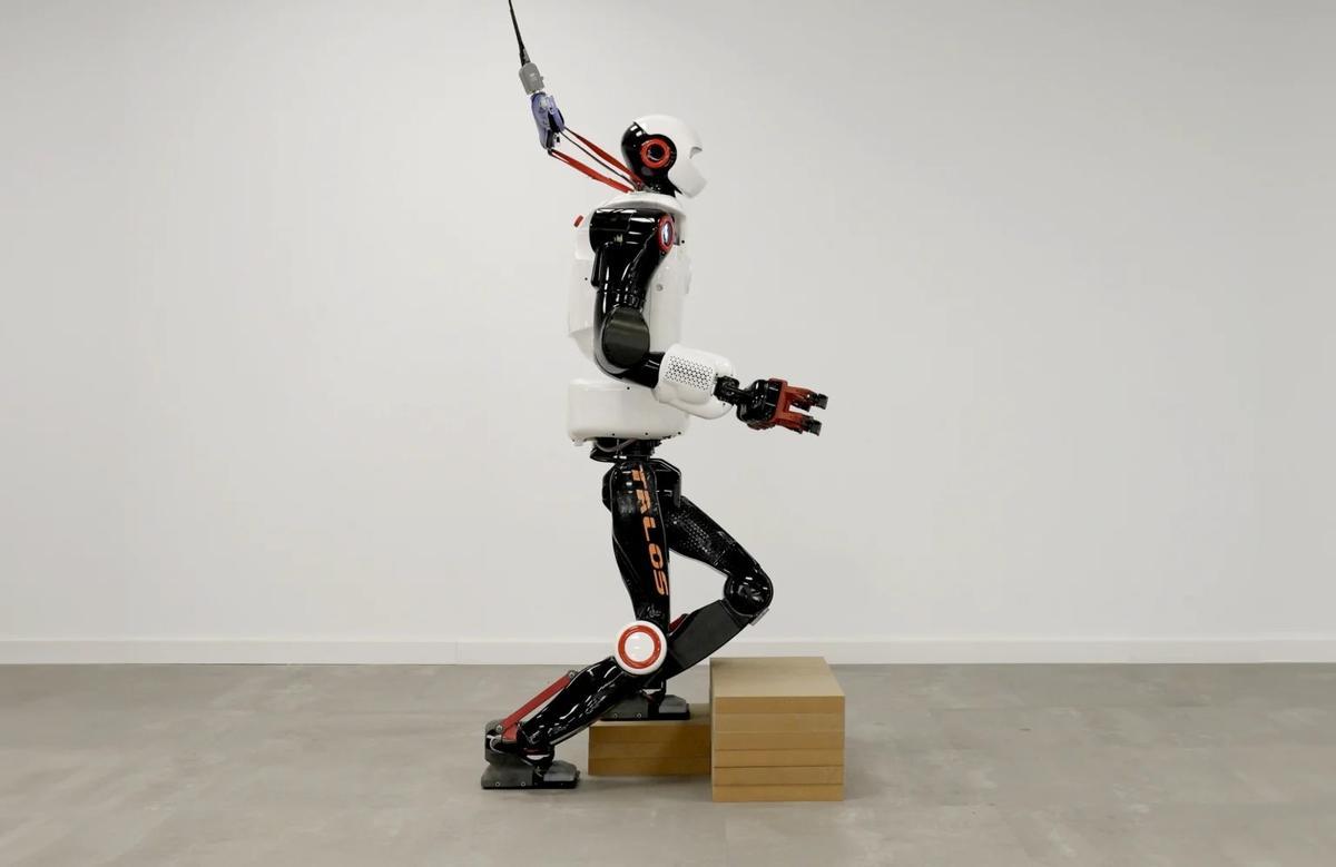 Talos es uno de los robots bípedos y humanoides de la catalana PAL Robotics
