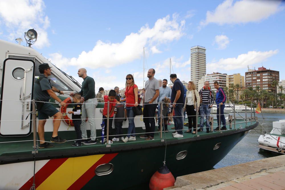 Jornada de la Guardia Civil en el Puerto de Alicante