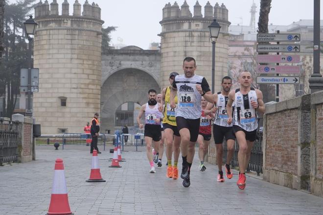 Las imágenes del 30 maratón Ciudad de Badajoz