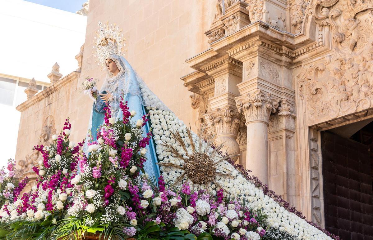 Aleluyas como colofón de la Semana Santa Alicantina Aleluyas como colofón de la Semana Santa Alicantina