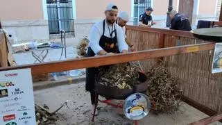Sueca enciende los fogones del Concurso Internacional de Paella