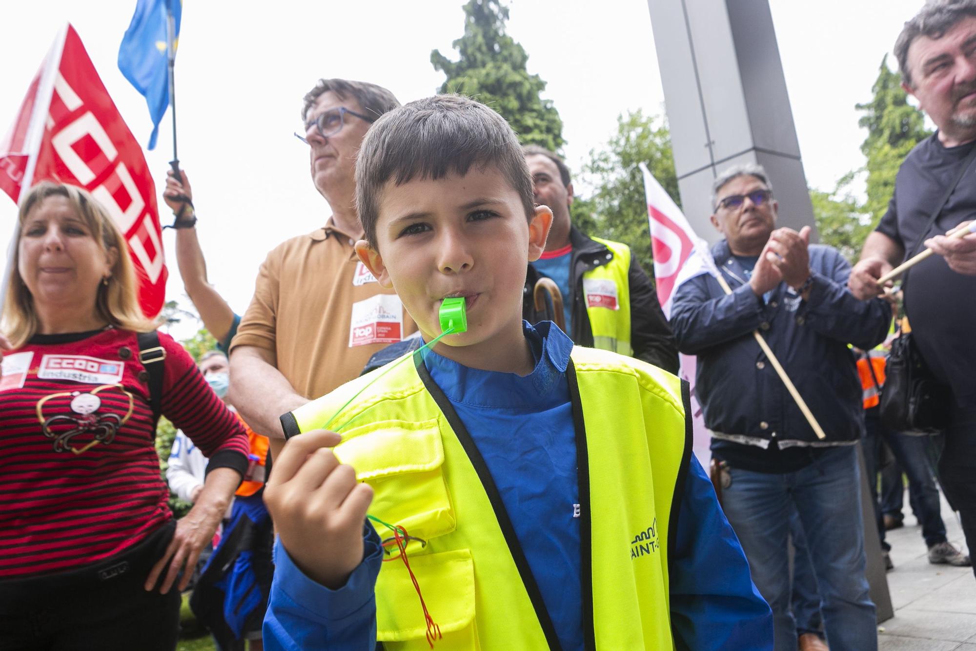 EN IMÁGENES: así transcurrió la marcha de los trabajadores de Saint-Gobain