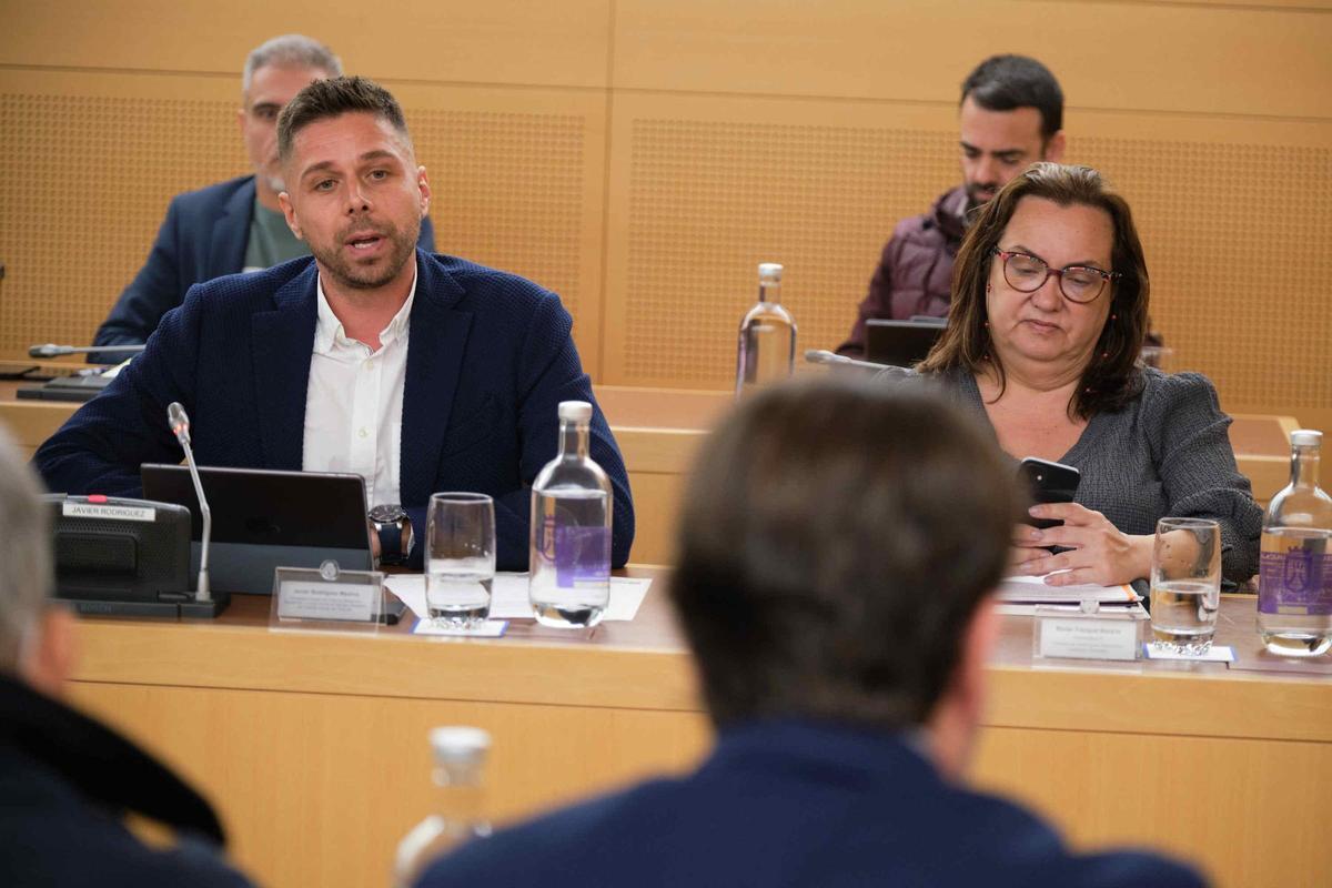 Pleno extraordinario y urgente del Cabildo de Tenerife Pleno extraordinario y urgente del Cabildo de Tenerife