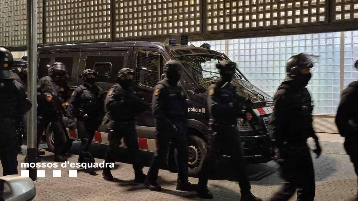 Desmantelado un clan familiar que controlaba parte del tráfico de coca y marihuana en Sants-Montjuïc