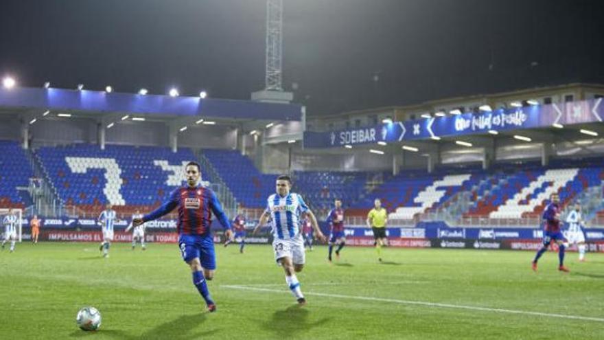 Una imagen del partido Éibar-Real Sociedad, el primero a puerta cerrada.