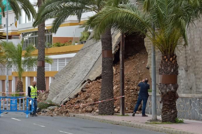 11-04-2019 LAS PALMAS DE GRAN CANARIA. Derrumbe en Paseo de Chill  | 11/04/2019 | Fotógrafo: Andrés Cruz